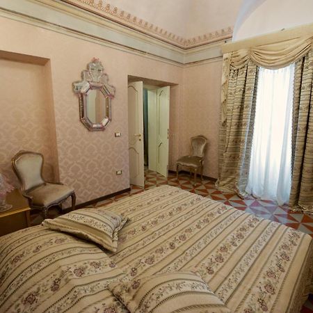 Palazzo Tilli Casoli  ภายนอก รูปภาพ