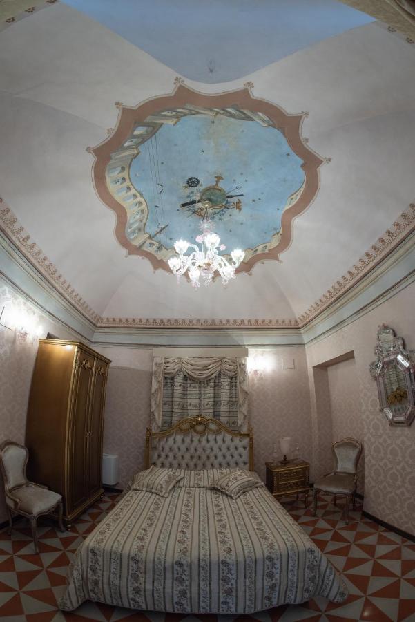 Palazzo Tilli Casoli  ภายนอก รูปภาพ