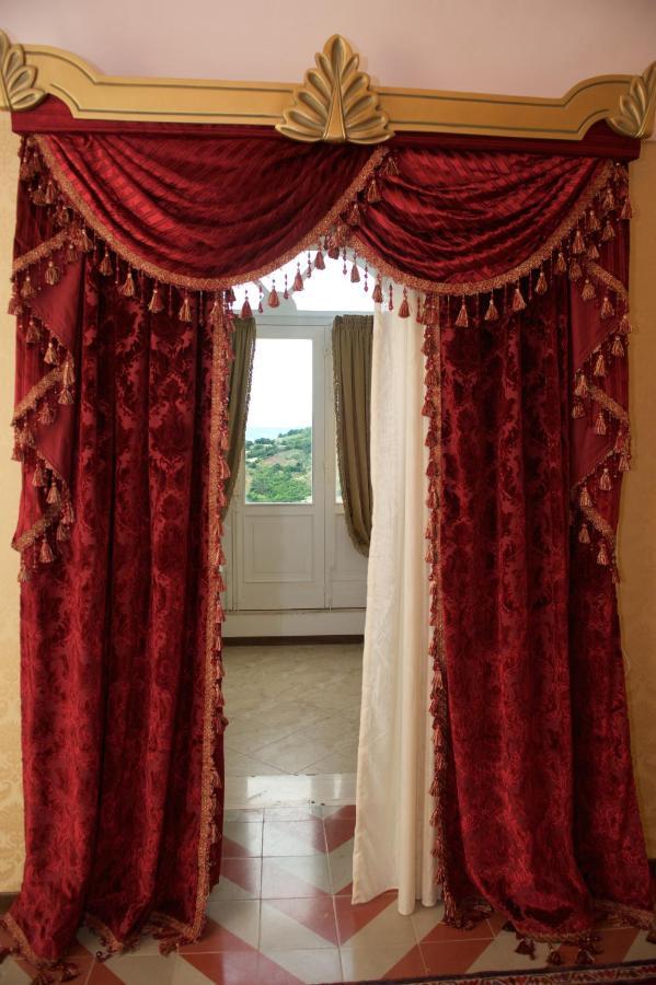 Palazzo Tilli Casoli  ภายนอก รูปภาพ