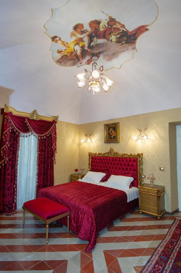 Palazzo Tilli Casoli  ภายนอก รูปภาพ