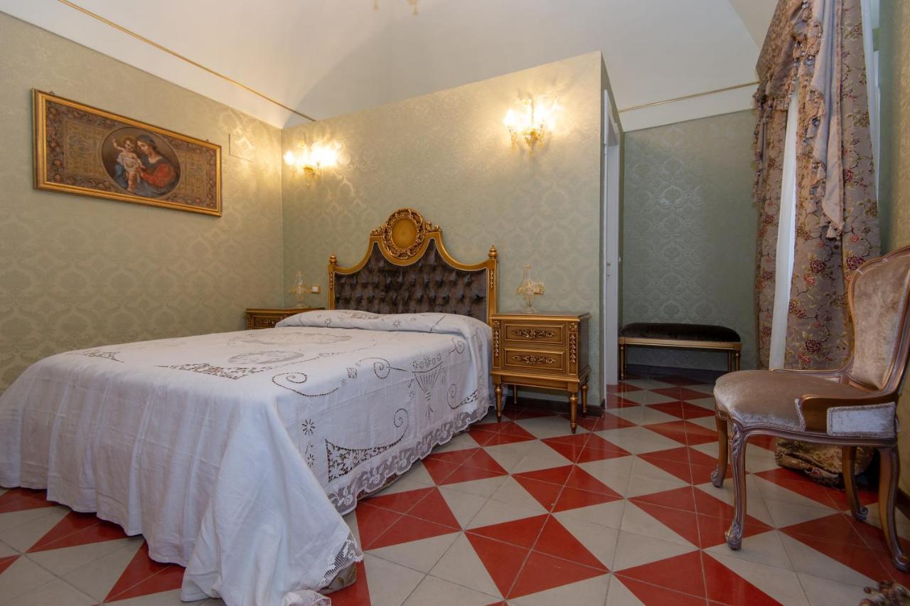 Palazzo Tilli Casoli  ภายนอก รูปภาพ