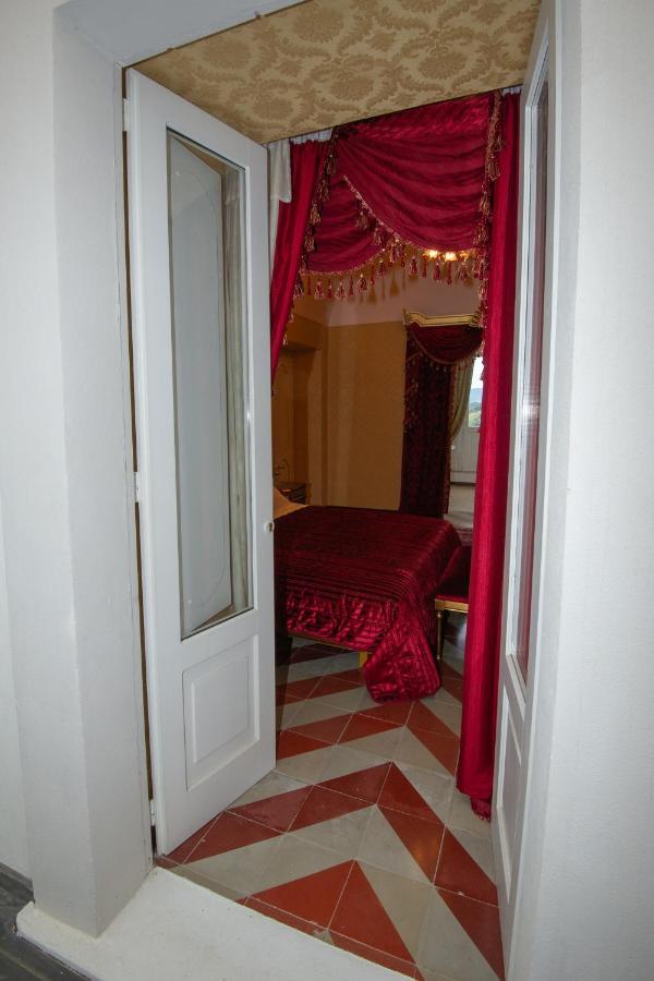 Palazzo Tilli Casoli  ภายนอก รูปภาพ